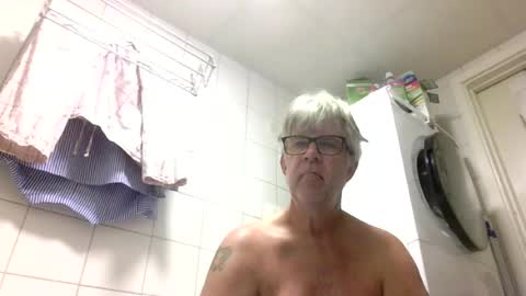 Snapshot of baggelina75 chatting on July 18, 2026, 7:56 am baggelina75 online show from July 18, 2026, 7:56 am