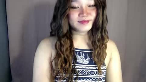 april online show from October 31, 2025, 6:31 pm