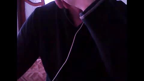 Snapshot of baiat_frumusel chatting on December 8, 2024, 11:35 am baiat_frumusel online show from December 8, 2024, 11:35 am