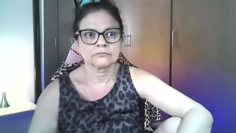 Snapshot of bailarina_atrevida chatting on May 9, 2026, 7:19 pm sandra online show from May 9, 2026, 7:19 pm