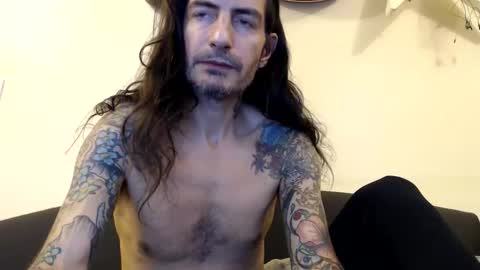 Bailey online show from November 20, 2025, 1:39 am