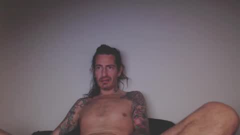 Bailey online show from April 12, 2026, 3:33 am