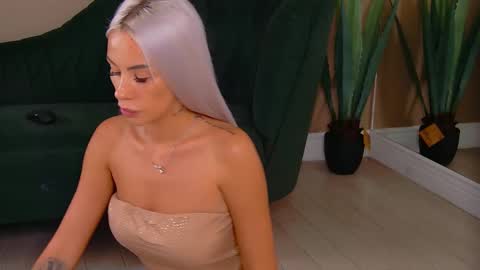 bailey_rush online show from September 23, 2025, 1:03 pm