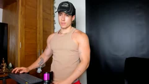 bain_aaron online show from April 17, 2026, 11:08 pm