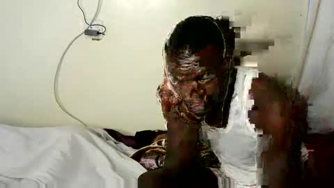 balack_babise online show from April 7, 2026, 2:12 am