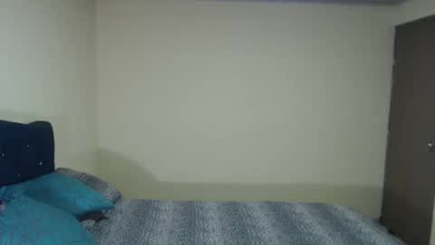 valentina online show from February 14, 2026, 5:04 am