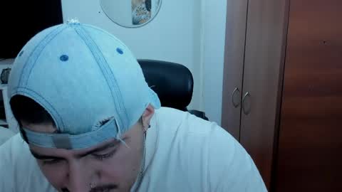 Snapshot of baltazardupont chatting on April 23, 2026, 12:29 pm Andres - online show from April 23, 2026, 12:29 pm