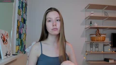 Kira online show from September 18, 2025, 1:35 pm