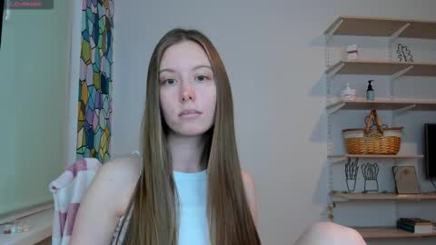 Kira online show from November 2, 2025, 9:28 pm