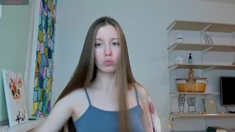 Kira online show from December 5, 2025, 2:14 pm