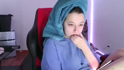 bambiboo8113 online show from March 1, 2025, 2:15 am