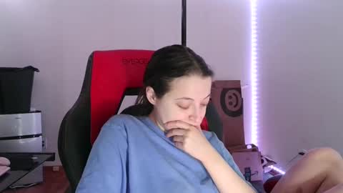 bambiboo8113 online show from March 1, 2025, 5:20 am