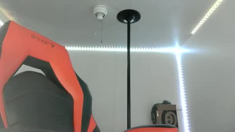 bambiboo8113 online show from March 11, 2025, 6:30 pm