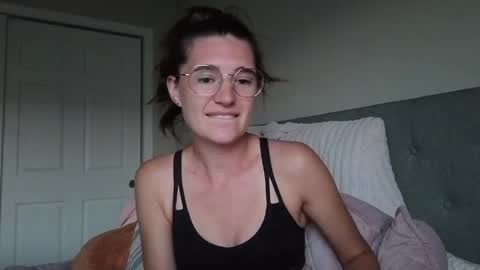 bambifarrina online show from June 7, 2026, 1:32 am