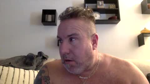 banana5289 online show from February 9, 2025, 4:40 pm