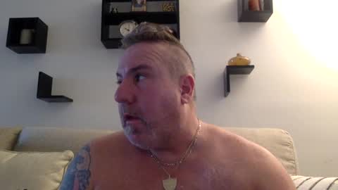 banana5289 online show from March 8, 2025, 3:02 pm