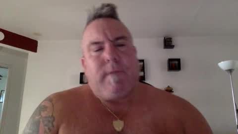 banana5289 online show from November 24, 2025, 1:11 pm