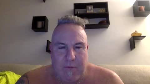 banana5289 online show from January 7, 2026, 9:39 pm