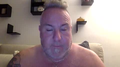 Snapshot of banana5289 chatting on April 21, 2026, 1:42 am banana5289 online show from April 21, 2026, 1:42 am