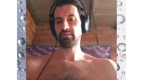 Ezequiel online show from February 3, 2025, 4:52 pm