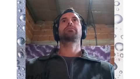 Ezequiel online show from March 9, 2025, 10:08 pm