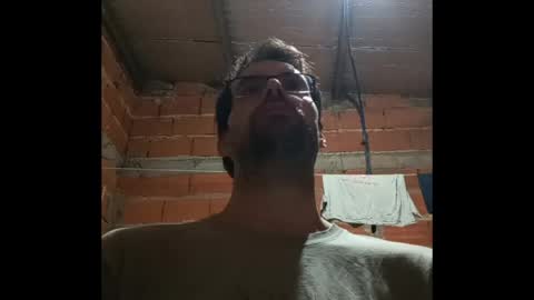 Ezequiel online show from April 17, 2026, 1:52 am