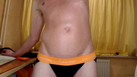 Snapshot of banschie chatting on February 28, 2025, 8:39 pm online show from February 28, 2025, 8:39 pm