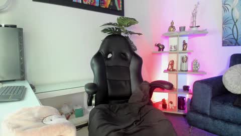 Gabi  online show from January 22, 2025, 1:20 am