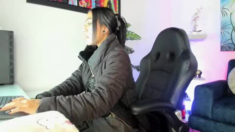 Gabi  online show from March 8, 2025, 2:51 pm