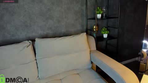 barbara_mitchel online show from October 21, 2025, 1:06 am