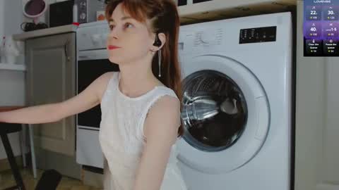 Amina online show from September 24, 2025, 4:54 pm