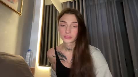 Snapshot of barbie_bi chatting on December 13, 2024, 11:02 am My name is Molly. Please say hello I like talking to you. If you have any wishes or obscene desires please use the tip menu online show from December 13, 2024, 11:02 am