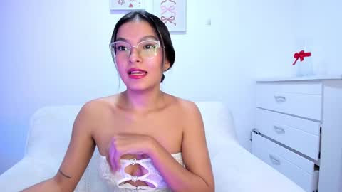  independet model online show from March 9, 2025, 3:11 am