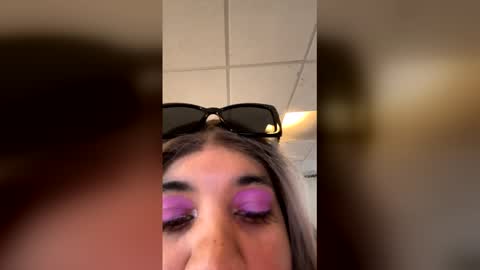 Snapshot of barbiegutzfan3 chatting on February 28, 2026, 9:38 pm Tsbaby301 online show from February 28, 2026, 9:38 pm