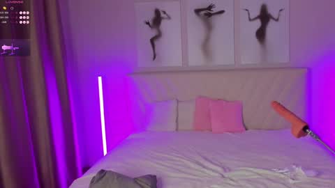  Emma online show from January 29, 2025, 9:07 pm