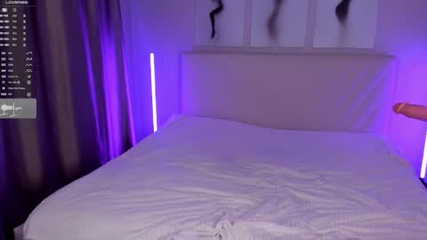  Emma online show from October 11, 2025, 8:51 pm