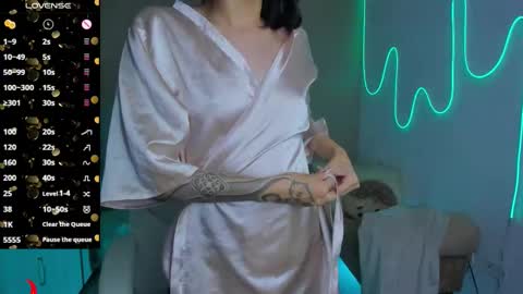 Barbie Scot online show from October 18, 2025, 8:42 pm