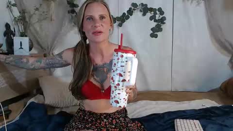BareFootMuse online show from May 3, 2026, 1:33 am