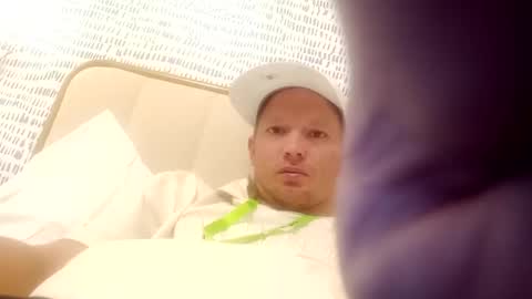 Snapshot of barniemay1 chatting on January 8, 2025, 8:06 am barniemay1 online show from January 8, 2025, 8:06 am