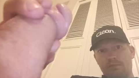 Snapshot of barniemay1 chatting on October 23, 2025, 2:22 am barniemay1 online show from October 23, 2025, 2:22 am