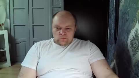 basi_look online show from February 14, 2025, 10:07 am