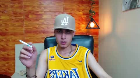 Snapshot of bastiaan_28 chatting on December 28, 2024, 7:22 am Bastian online show from December 28, 2024, 7:22 am
