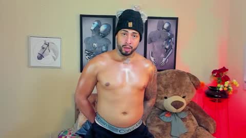 bastian_jones1 online show from January 30, 2025, 10:29 am