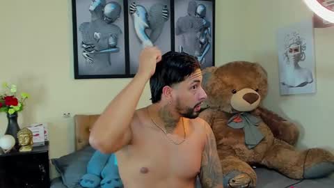 bastian_jones1 online show from February 16, 2025, 10:21 pm