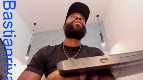 Bastian. online show from October 4, 2025, 12:03 pm