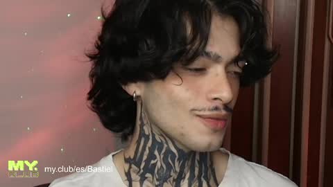 Snapshot of bastiel_ chatting on May 2, 2026, 12:48 am Bastiel online show from May 2, 2026, 12:48 am