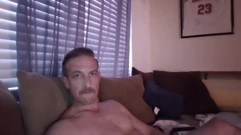 babtboy2121 online show from October 9, 2025, 10:52 pm