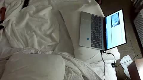 Snapshot of batboy2121 chatting on January 12, 2026, 11:43 pm babtboy2121 online show from January 12, 2026, 11:43 pm