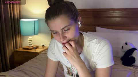 Snapshot of batewithkate chatting on June 2, 2026, 12:45 am Katrin online show from June 2, 2026, 12:45 am