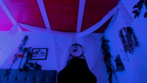    online show from July 8, 2026, 10:25 pm